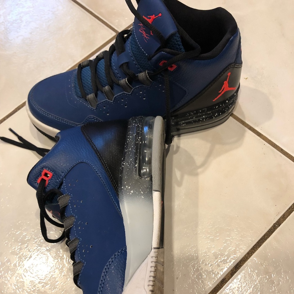 Youth Jordan Flights